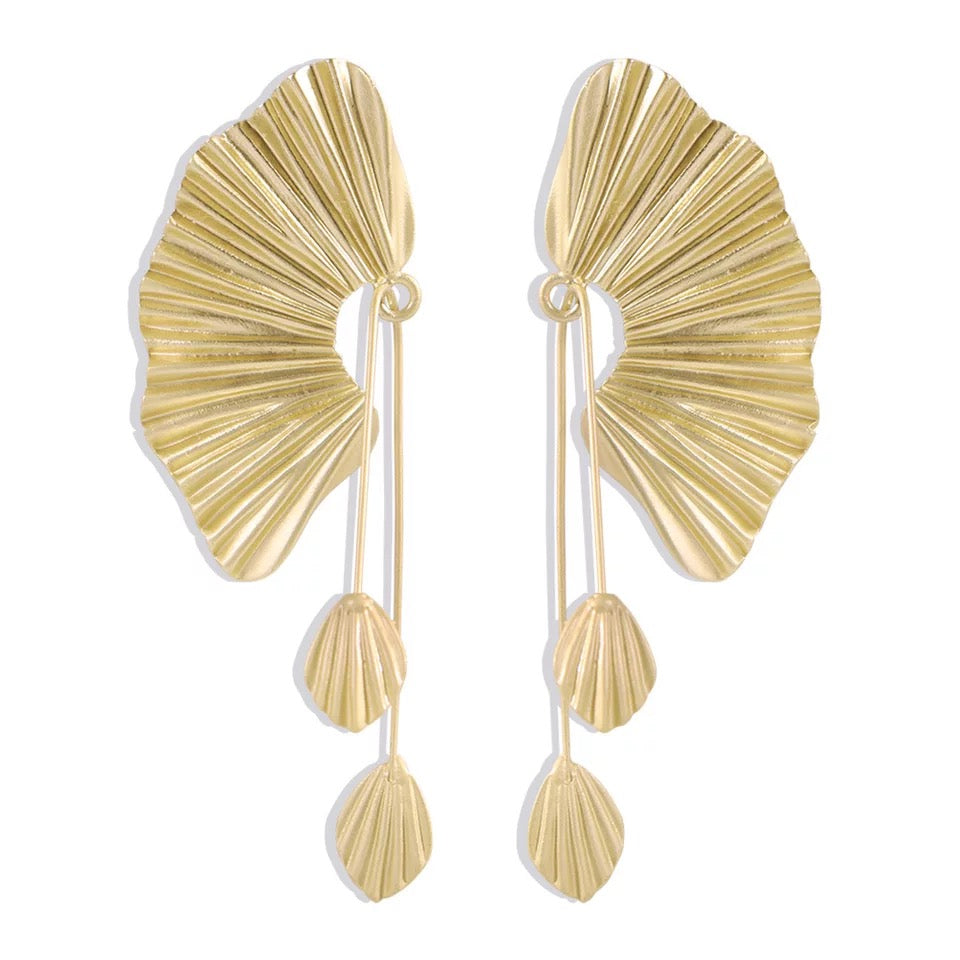 Scallop Earrings